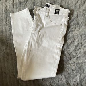 White super skinny Abercrombie and Fitch jeans